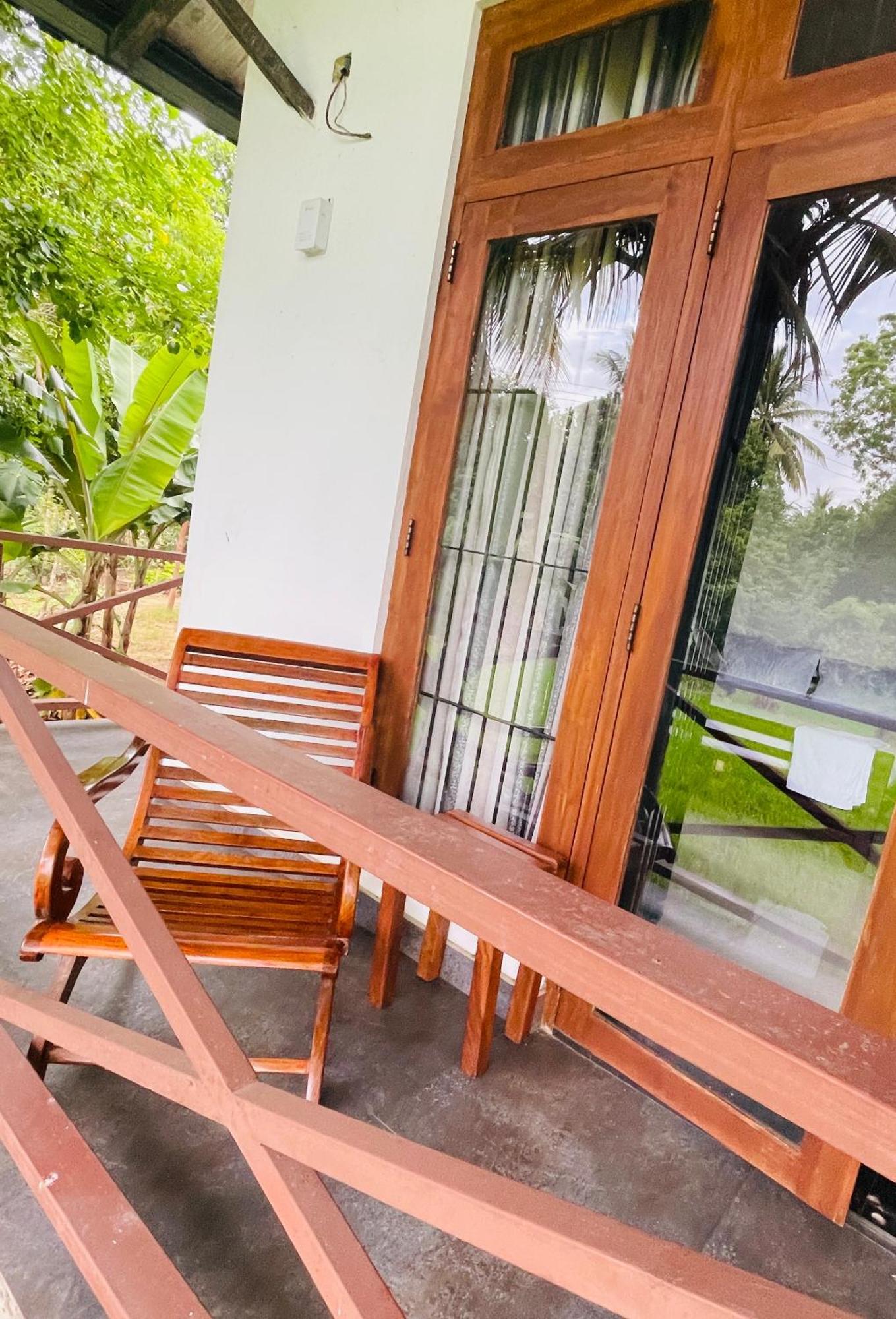 Anuradhapura Hotels Luaran gambar